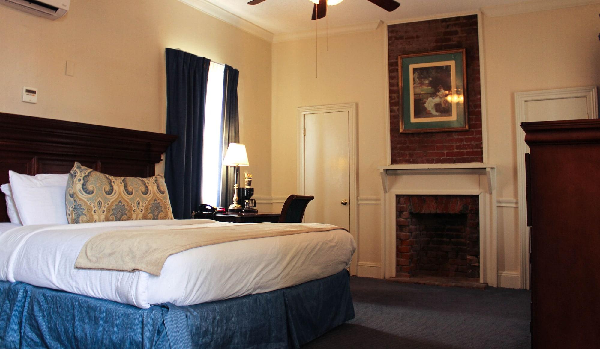 Hotel St. Pierre French Quarter New Orleans Bagian luar foto