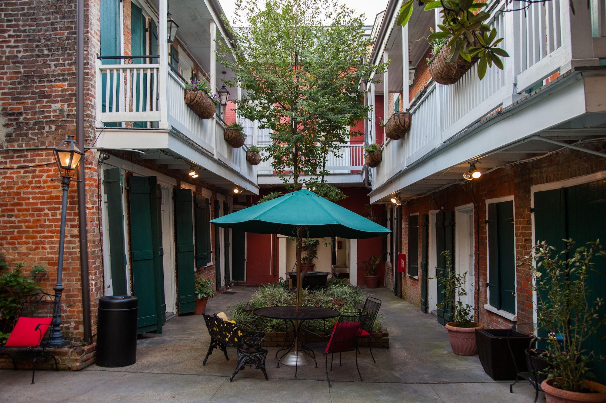 Hotel St. Pierre French Quarter New Orleans Bagian luar foto