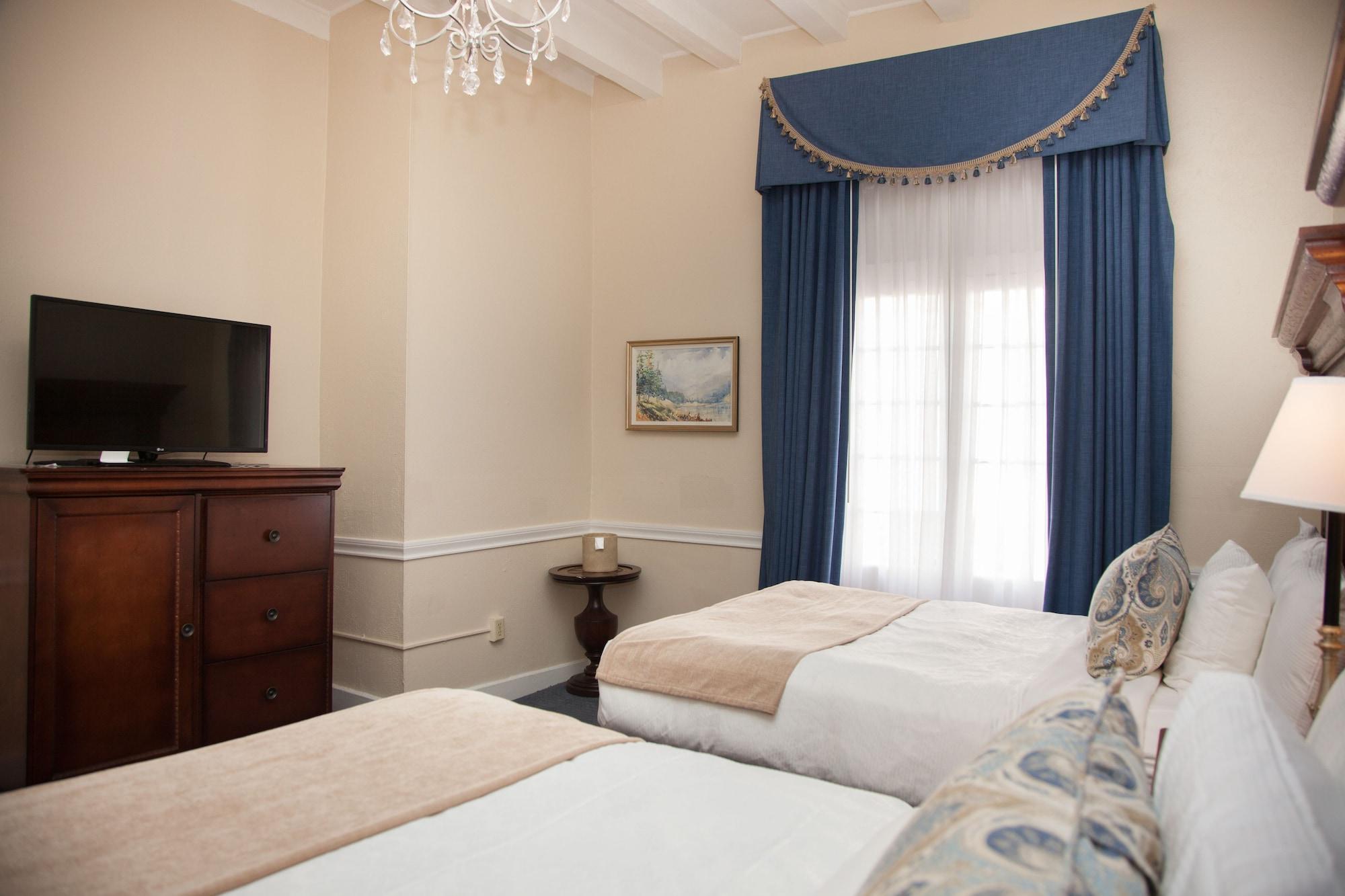 Hotel St. Pierre French Quarter New Orleans Bagian luar foto