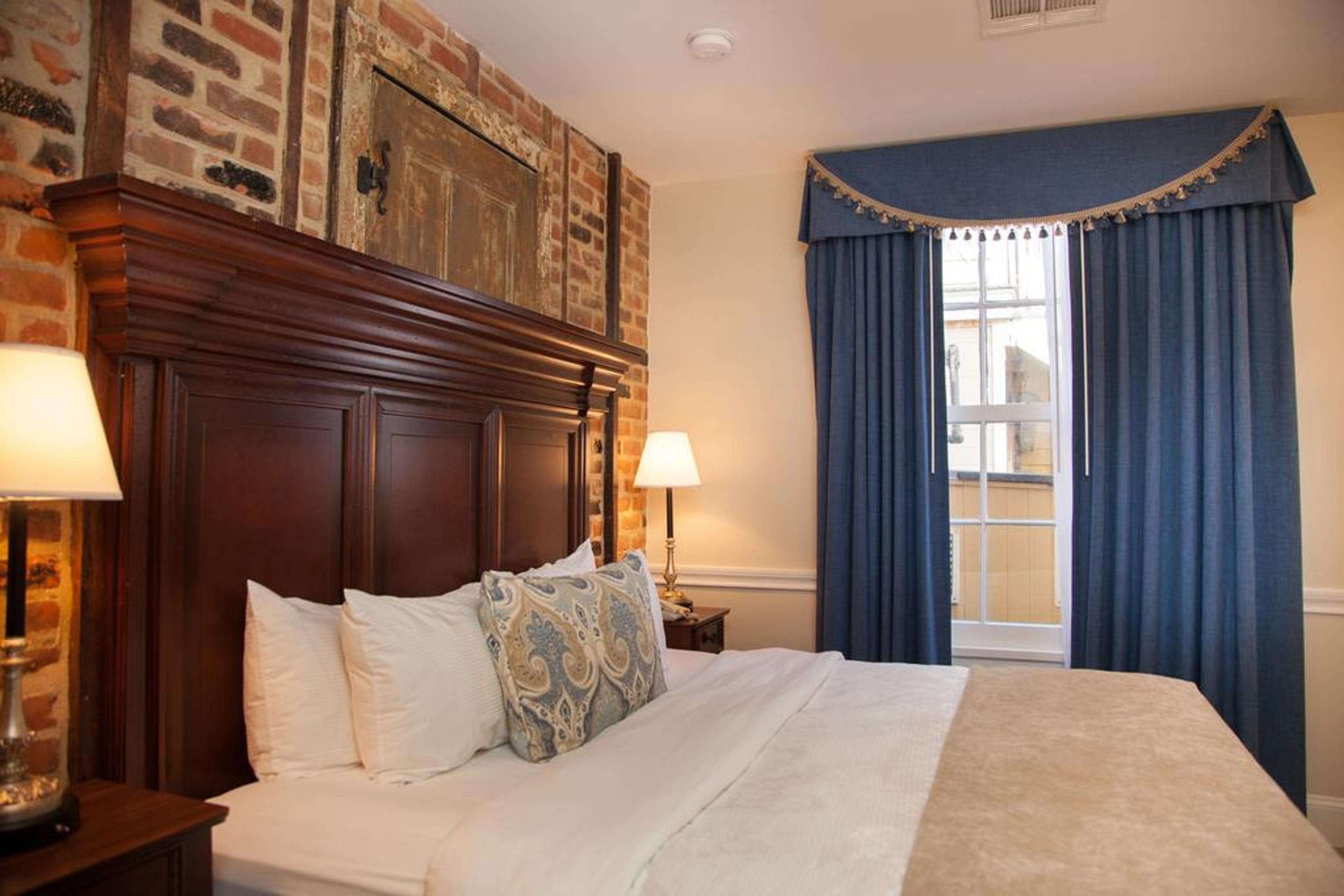Hotel St. Pierre French Quarter New Orleans Bagian luar foto