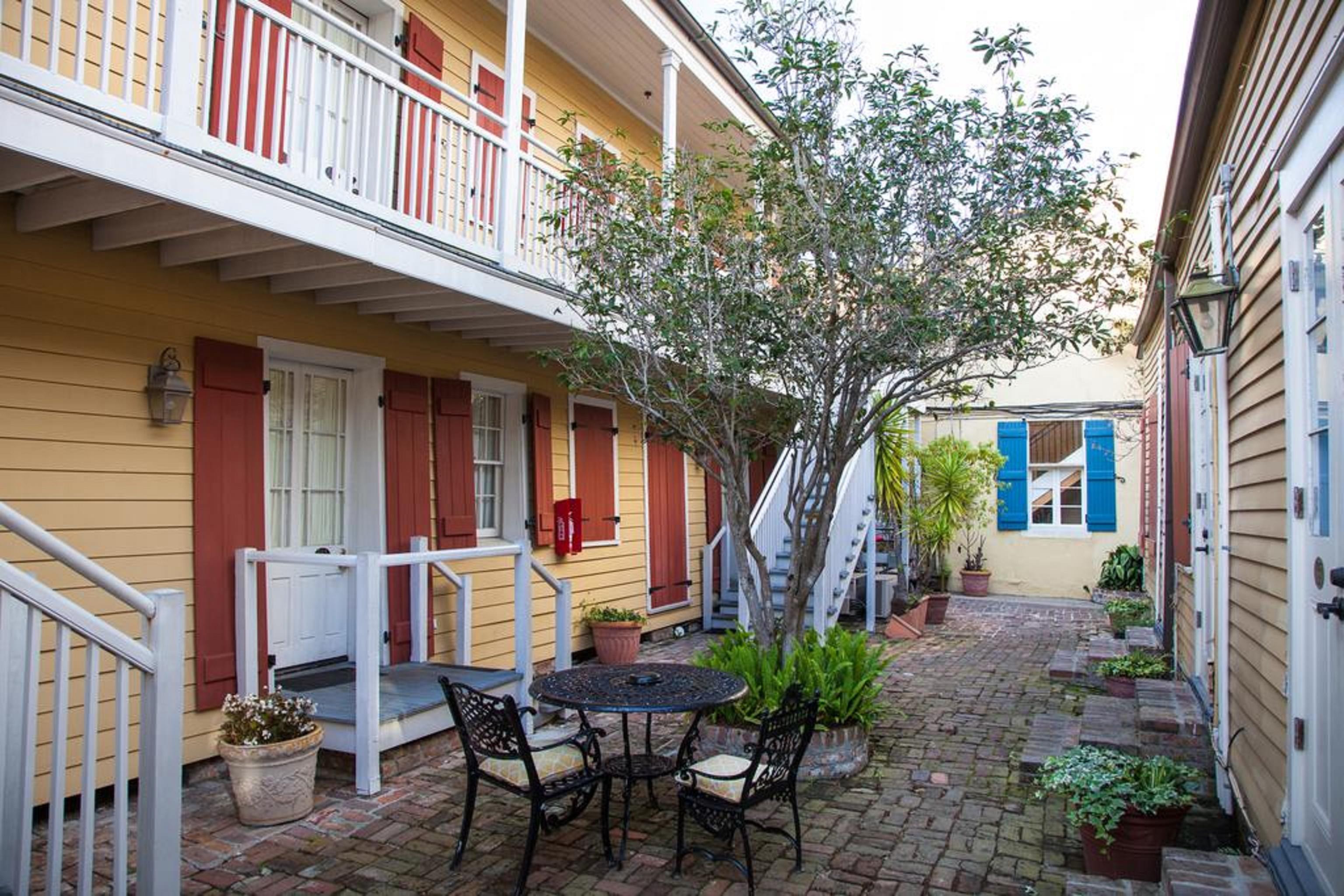 Hotel St. Pierre French Quarter New Orleans Bagian luar foto