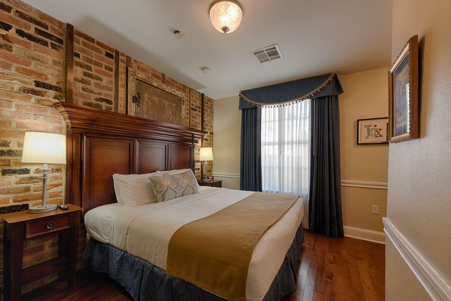 Hotel St. Pierre French Quarter New Orleans Bagian luar foto